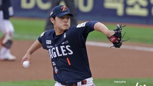 'PO MVP' 한화 문동주, KS 1차전 패전 위기… 4⅓이닝 4실점 강판