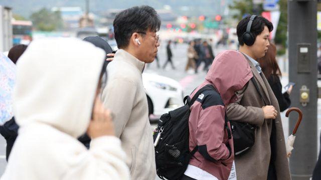영하 2도 `뚝` 초겨울 왔다…두꺼운 외투 챙기세요[오늘날씨]