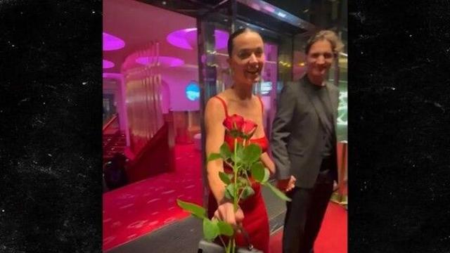 케이티 페리와 트뤼도 전 총리, 손잡고 등장…열애 공식화