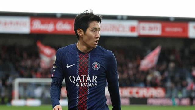 이강인 페널티킥 헌납…PSG, 브레스트 꺾고 리그 선두 탈환