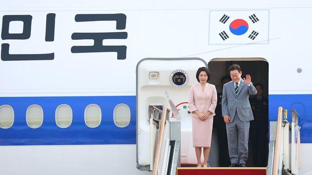 아세안 참석 위해 말레이시아 도착한 이 대통령