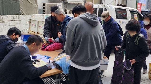 광명시, 어르신·장애인과 함께 불법광고물 없는 안전하고 쾌적한 거리 만든다