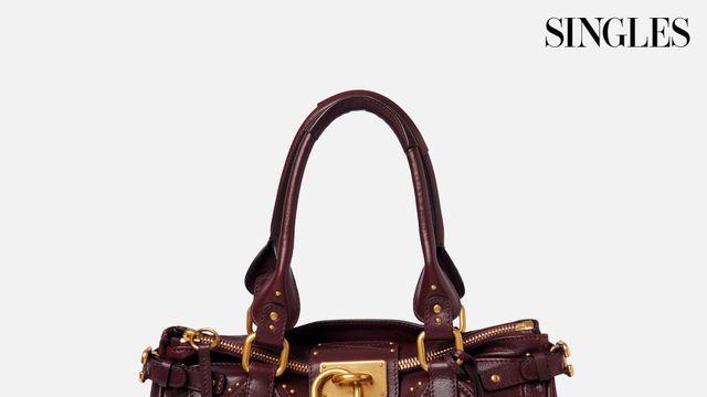 이번 시즌 가방이 가로로 길게 뻗었다