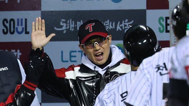 'KS 2승' 염경엽 LG 감독 