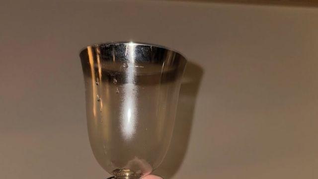 올겨울 네일 트렌드는? 뾰족한 쉐입에 원톤 OOO 네일이 인기!