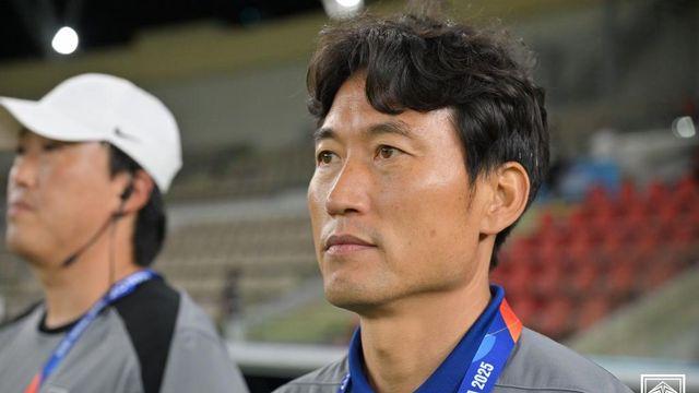 '아, 아버지!' U-17 월드컵 일주일 앞두고 '부친상'→백기태 감독, 귀국 없이 카타르 향한다→슬픔 꾹꾹 누르고 '토너먼트 진출' 약속 지킨다