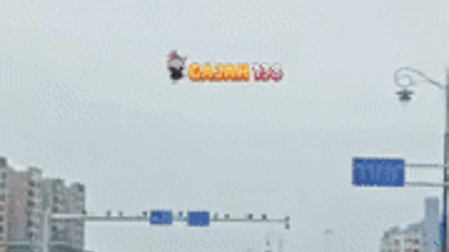 큰 오토바이 타기 위해 기술 익힌 키작녀