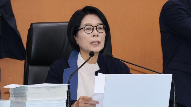 與, 최민희 축의금 논란에