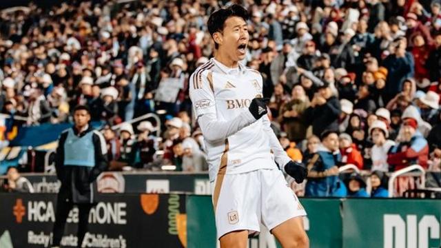 손흥민, 메시 제치고 ‘MLS 올해의 골’ 수상…아시아 최초 새 역사 썼다 (영상)