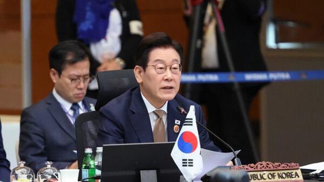 이 대통령 “보호무역·공급망 위기···아세안+3 협력 가속해야”