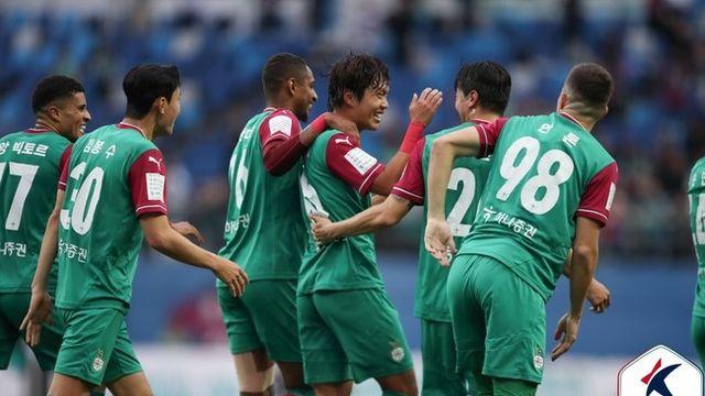 '웬만해선 대전을 막을 수 없다'...판타스틱4 폭발, 이순민-김봉수 호흡 절정, 국대 풀백 라인 치명적