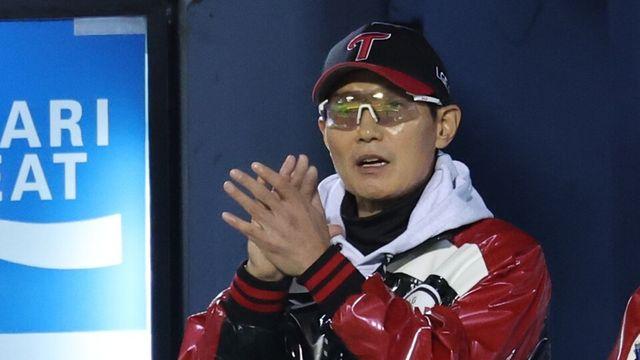 '승장' 염경엽 LG 감독 