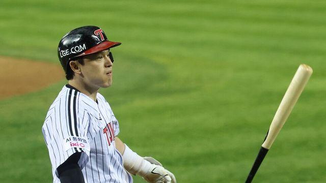 LG 박동원, KS 2차전서 한화 류현진 상대 쐐기 투런포