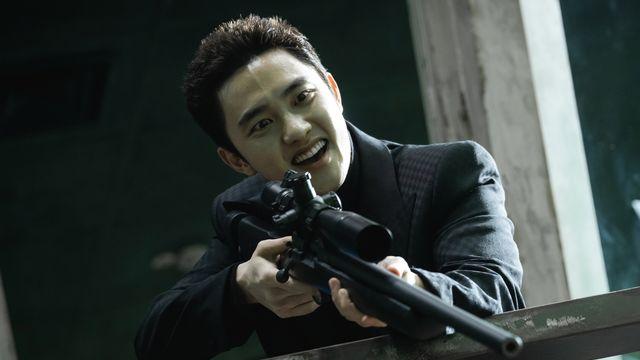 도경수, 총 겨누고 활짝…지창욱과 맞대결(조각도시)