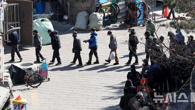 더 가팔라진 계층 사다리…소득분위 상향 17% '역대 최저'