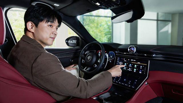 차가 이븐하게 좋네요… 안성재 셰프, 10대 '한정판 자동차' 타게 됐다