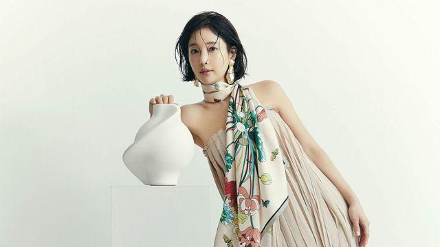 기은세가 선택한 가을 스카프는? 11월 바자 화보 속 혜(HYE) 스카프 스타일링 공개!