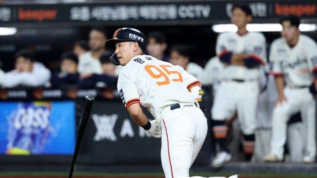 PS 첫 선발에 리드오프 중책…한화 황영묵