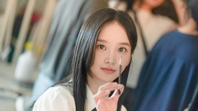 '화려한 날들' 박정연, '폭풍성장' 박영라 비하인드 스틸 공개