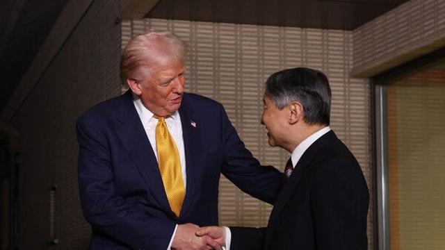 트럼프 日 방문 첫 일정, 6년만 나루히토 일왕 만나 30분 비공개 면담