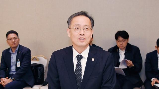 배당소득 분리과세 논의에…기재차관 