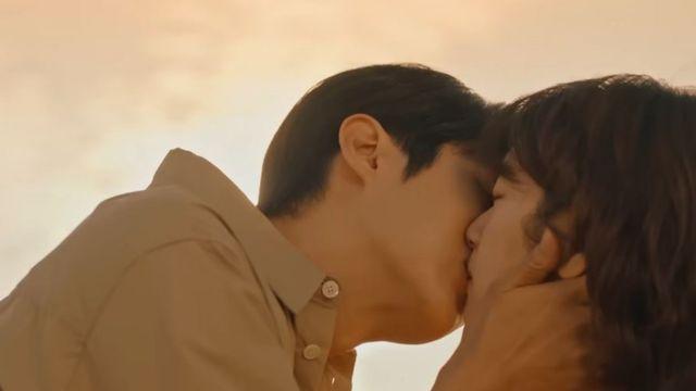 지금 인기 최고조인데…장면 논란으로 방심위 민원 접수까지 된 '한국 드라마'