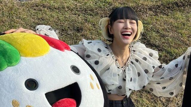 김밥축제 간 자두, 자두, ‘심각 우울증’ 극복…활짝 웃었다 [RE:스타]