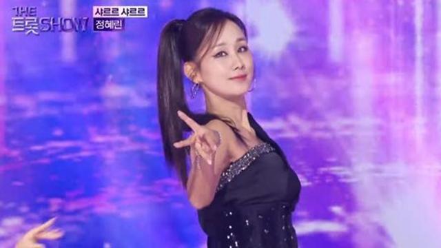 정혜린, 신곡 '샤르르 샤르르' 무대 첫 공개 