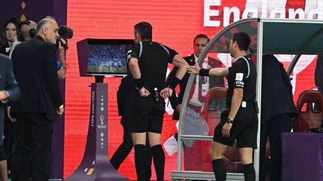 또 한번의 축구규칙 변화 예고?…‘두 번째 옐로카드’에도 VAR 개입, 스로인·골킥까지 ‘카운트다운 룰’ 논의