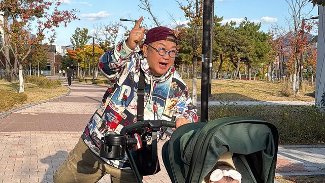 이용식, 손녀와 유모차 마라톤 도전 “70대 최초 도전일지도!”