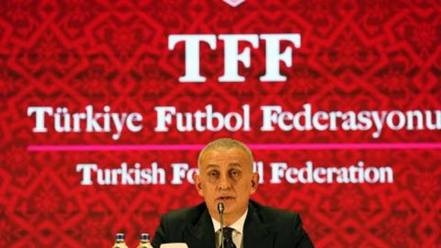 전세계 발칵 뒤집혔다!…현직 심판 무려 152명 '불법 베팅' 적발→튀르키예축구협회 회장 