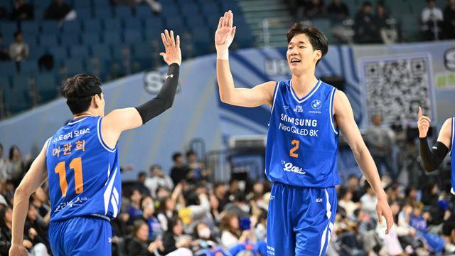 부상 복귀전에서 10점 9리바운드 …감독은