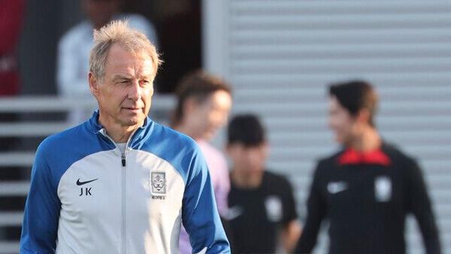‘韓 축구 최악의 감독’ 클린스만, 체코 너희도 당하는 거야? “놀랍게도 사령탑 후보...선수 시절 미치지 못 해”
