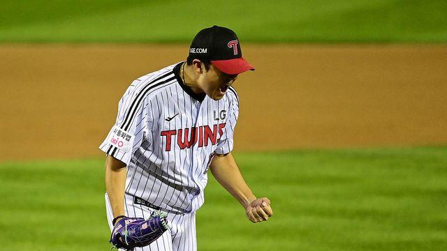 '불펜 전환 신의 한 수' 송승기, KS '3이닝 퍼펙트'→멀티이닝까지…