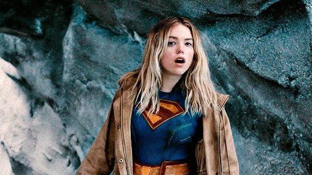 나 슈퍼걸 좋아하네