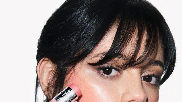 하얀 눈썹이 인기? 허윤진, 전소미가 쏘아올린 눈썹 트렌드