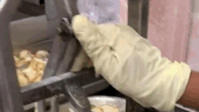 튀기면 뭐든 맛있어 보임.