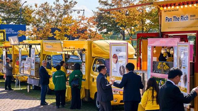 KB금융, ‘2025 APEC CEO 서밋’ 현장서 글로벌 손님맞이 앞장