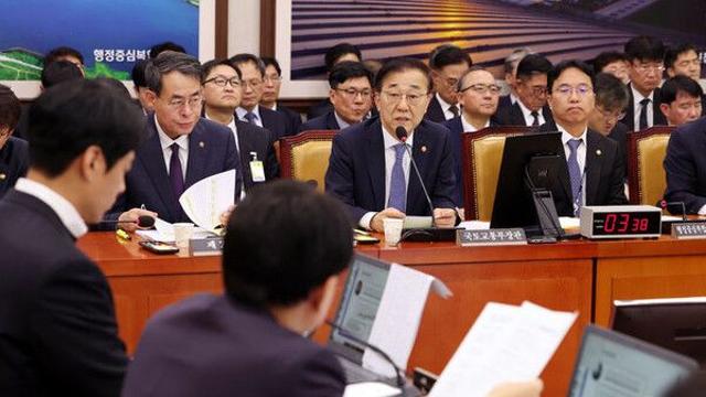 野 “국토장관이 매매가 상승률 모르나”…與 “5개월도 안 된 李정부에 책임 떠넘겨”(종합) 野 “국토장관이 매매가 상승률 모르나”…與 “5개월도 안 된 李정부에 책임 떠넘겨”(종합)