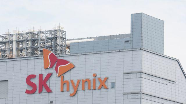 SK하이닉스, 창사 첫 '10조 클럽'…HBM 공급 협의 완료