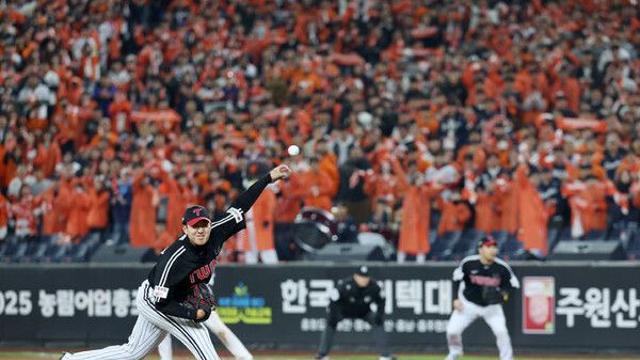 대전 달군 LG-한화 KS 3차전 매진…잠실서도 열띤 응원(종합)[KS]