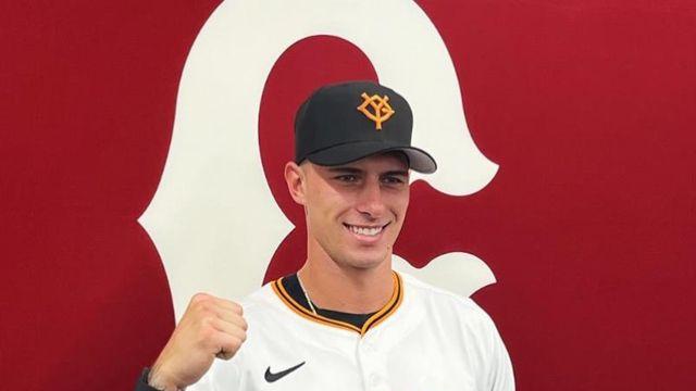 WBC에서 사사키 상대 2루타, '체코 영웅' NPB 요미우리 떠난다