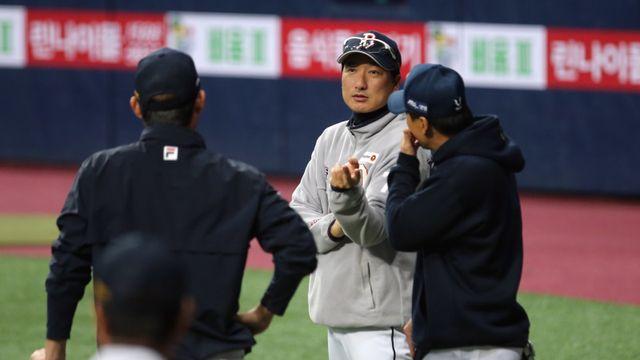 [단독] KIA로 떠났던 정재훈 코치, 2년만에 친정 두산 복귀한다!