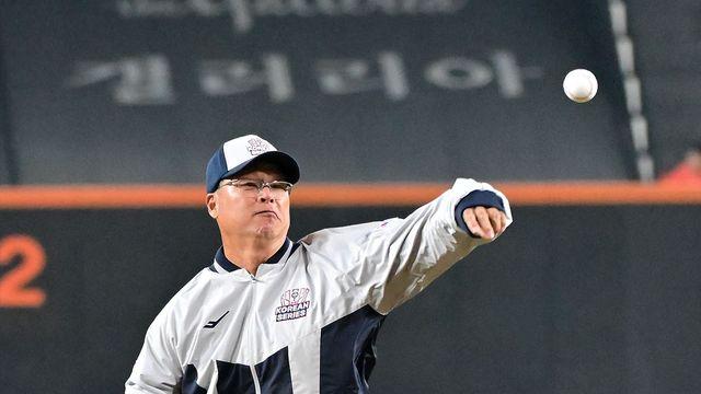 역시 대성불패! '1999 KS MVP' 구대성의 완벽 시구…