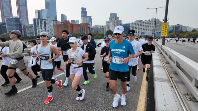션도 함께 달렸다…'2025 MBC SPORTS⁺ 10K 챌린지 서울' 개최