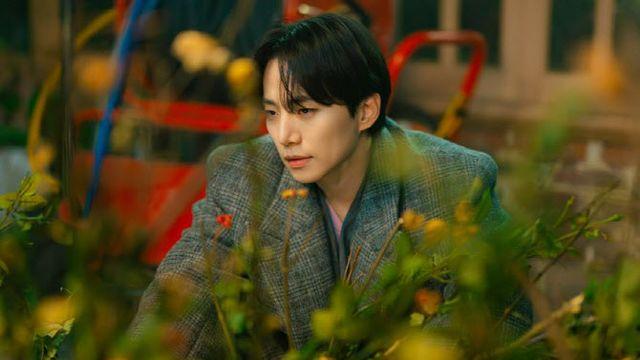 윤아 가니 준호 왔네… 드라마 '태풍상사'[별의별 리뷰]