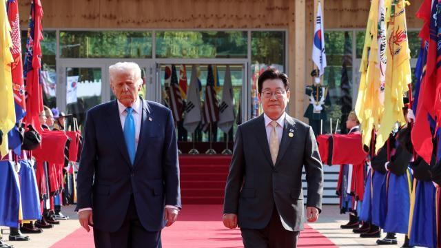 韓米首脳会談終了…87分間にわたって進められた