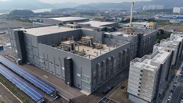 엘앤에프, 8개 분기만에 흑자 전환…하이니켈 사상 최대 출하량(종합)