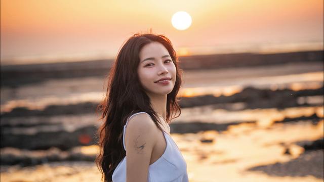 솔라, 한국시리즈 3차전 출격 “양 팀에 승리 기운 전할 것”