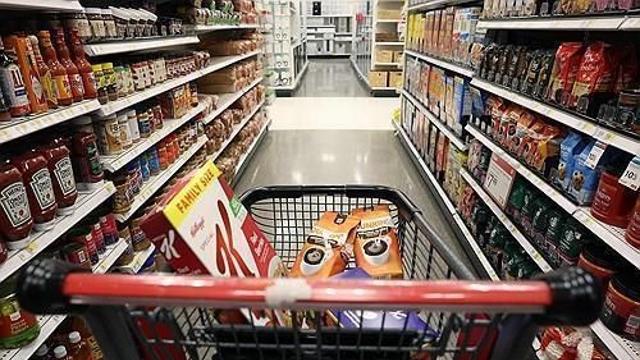 미국 소비자신뢰지수 3개월 연속 하락…4월 이후 최저